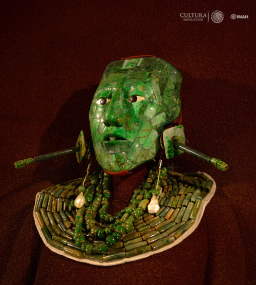 tlatollotl:Máscara de PakalMáscara de mosaico elaborada en jade, concha y obsidiana. Formaba parte d