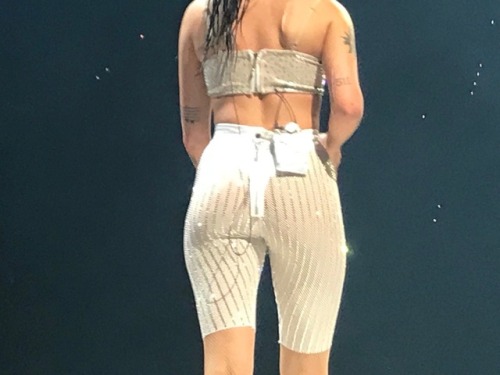 Halsey’s incredible ass