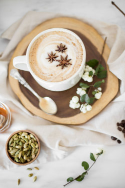 fullcravings:  Honey Cardamom Latte