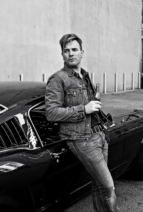 bilyrusso:EWAN McGREGOR photographed by Lorenzo Agius , 2012 ASJKLFJSLKFJ ESTE SEÑOR, PAR FAVÁH ♥