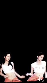 la-rosa-del-sur:   Sm Town 2010 - Yoona &amp; Yuri  