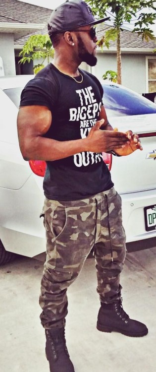 charlibal:  The BICEPS does make the MAN seriesSmash or Dash ???