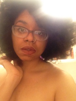 browngirlblues:  Brown lipstick and bathroom lighting