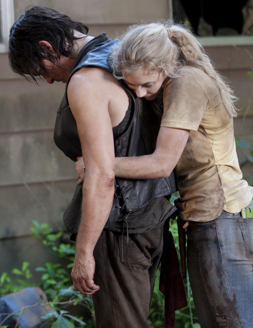 bethkinneysings: Daryl Dixon  and Beth Greene in ‘The Walking Dead ‘ Season