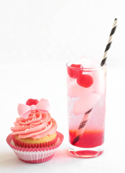 confectionerybliss:  Shirley Temple Cocktail Cupcakes | Sprinkle Bakes  l8er forever i have a new lover and it&rsquo;s this cupcake