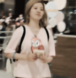 kandycute:  Sunny so cute running to Grandpa ㅠㅠㅠ 