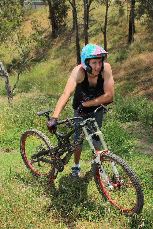 runyoudown:  DH sessions on XC trails aren’t too bad with steezy helmets.