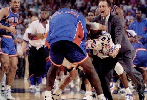 20 YEARS AGO TODAY |3/23/93| The New York Knicks & Phoenix Suns brawl. The fight results in 贶K in player fines, most in NBA history at the time.  [Click the picture to watch the video]