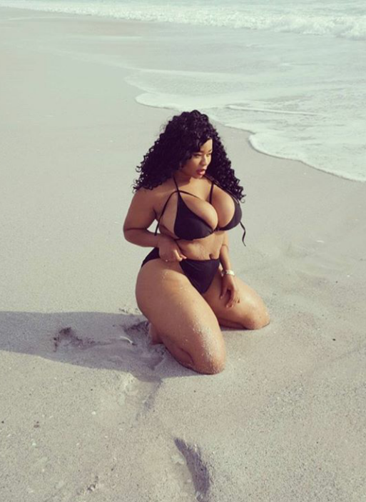 jazziedadd:Busty'Loose &amp; CurvyLicious Ms Kim_Manana 😍💚💜