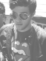  Kissued asked: “Chay Suede ou Arthur Aguiar?”   