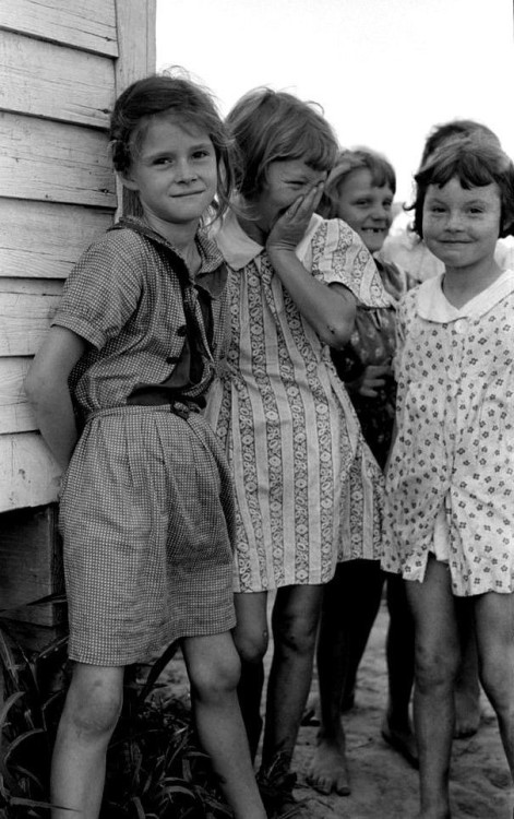 Schoolgirls, 1933