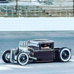 Manuross-Donrockeron:#Sexymotorsandlifestyle #Ratrodsandrustbuckets #Hotrod #Hotrods