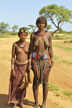 Ethiopian Hamar women, by Arximed.