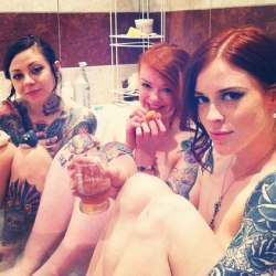 lass-and-suicide:  Lass with AnnaLee and