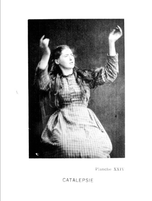 Queens of Hysterics. Inmates in the neuropsychiatric department of Hospital la Pitié-Salpêtrière in 