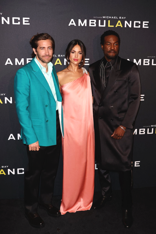 Jake Gyllenhaal with Eiza González and Yahya Abdul-Mateen II attends the premiere of “Ambulance” on 