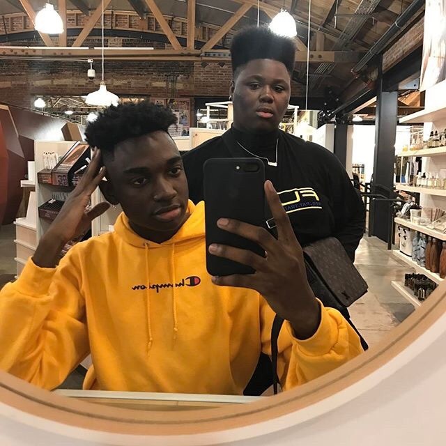 blackpeoplefashion:  YELLOW IS HIS COLOR