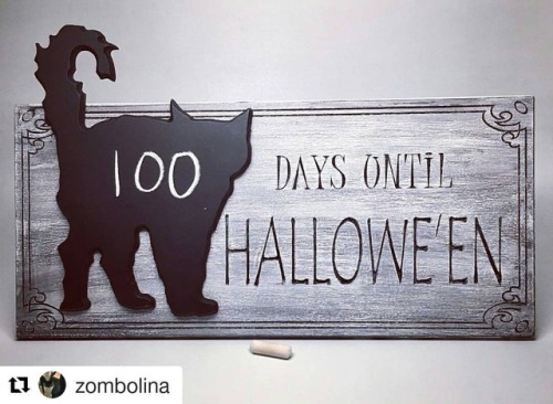 HALLOWEEN! Who doesn’t need a countdown Black Cat?!! Sharing @zombolina on IG , a super cool s