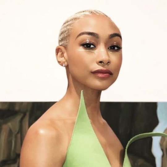 35 Tati Gabrielle Images, Stock Photos, 3D objects, & Vectors