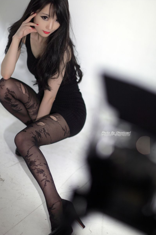 Im Soo Yeon - Black Dress Set Pics