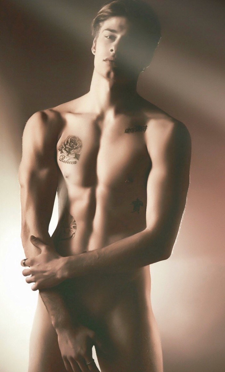 Taking Off:
Click, reblog and follow. Pass me around to all your friends.