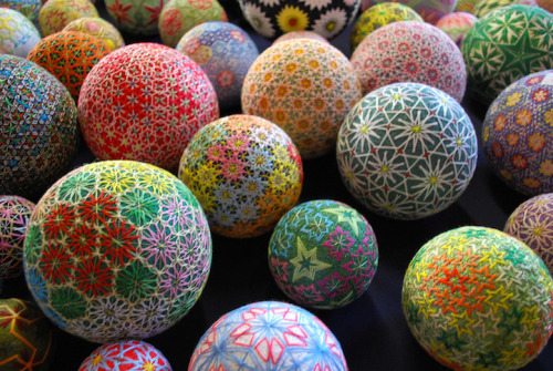 archiemcphee: These intricate and extraordinarily beautiful embroidered silk balls are a form of Jap