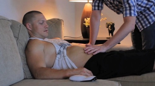 This preggo loves having his baby daddy feel his growing belly! film911.net