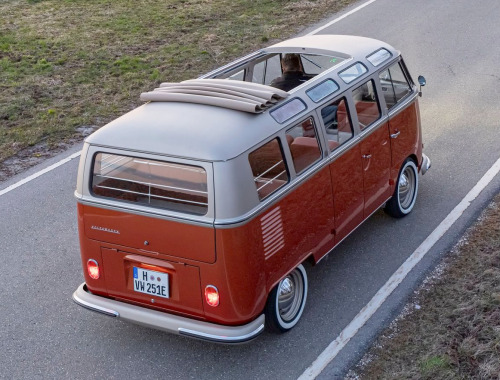 carsthatnevermadeitetc:  Volkswagen e-BULLI, 2020 (1966). A restomod by Volkswagen Commercial Vehicles that combines a T1 Samba Bus with the Volkswagen Group’s latest electric drive system components. 