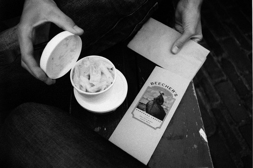 momirratos: beecher’s amazing mac by eyes of ab on Flickr.