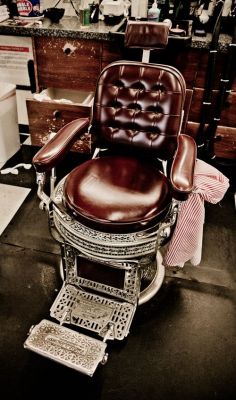 arsenicinshell:  Straight razor chair 