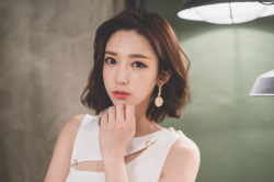 korean-dreams-girls:  Ye Jin - April 17, 2015 Set