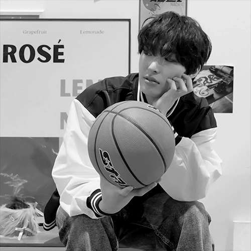 Mingi ATEEZs Playground
