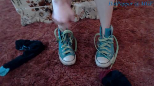 “Sneaker Face” foot/show fetish video avaliable on ManyVids MyGirlFund and CAM4  5:28min“I jam my rad blue converse sneakers in your face, lace and unlace them,  let them fall off my feet… then socks off and shoes back on!  “