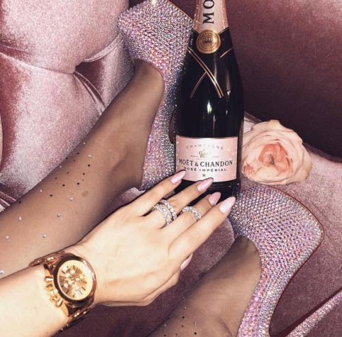 http://million-dollar-goals.tumblr.com/