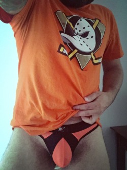 oursexualescapades:  Let’s go Ducks!!  -L