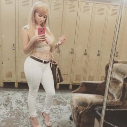 stripper-locker-room:  https://www.instagram.com/_thebreadwinner/