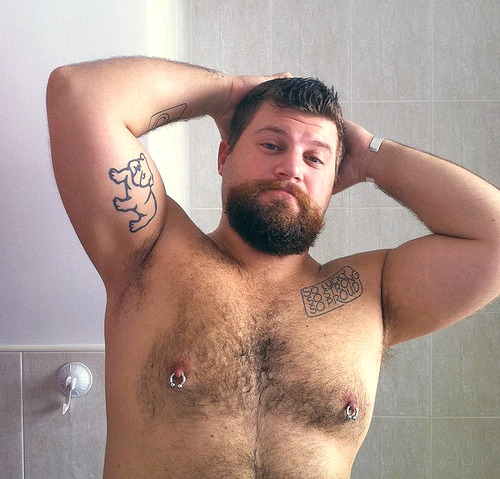 backfur:  bigboimarc:  Thick vanilla bear…..he is sexi!!  Please follow www.backfur.tumblr.com for your daily dose of fur!