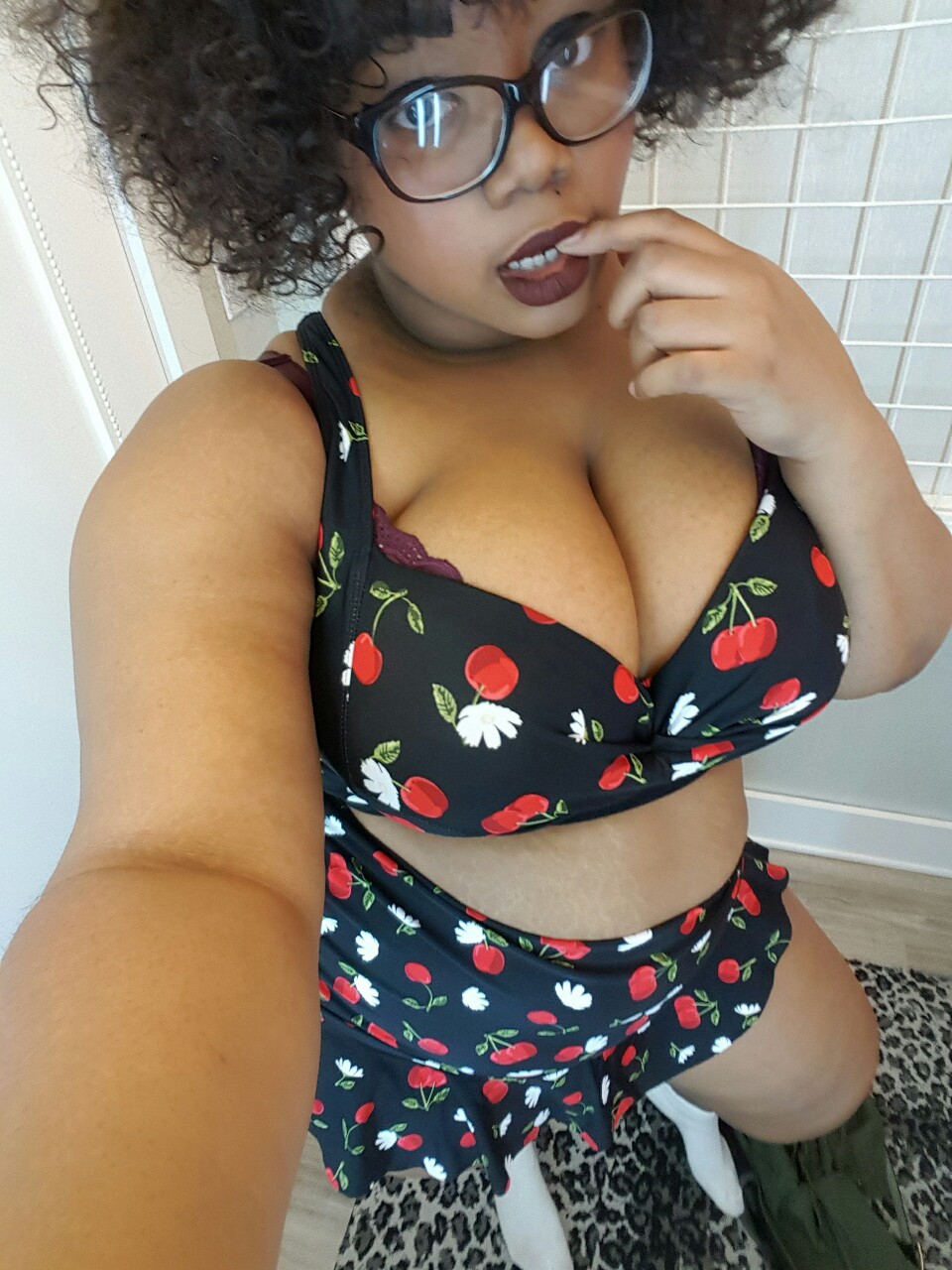 bustyspice:  afatblackfairy:  Tried on a Torrid bikini. It was fun ^_^  😍😍😍