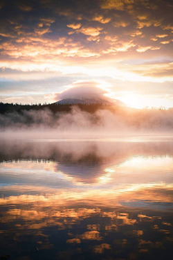 banshy:  Elk Lake, Oregon by Gabe Rodriguez