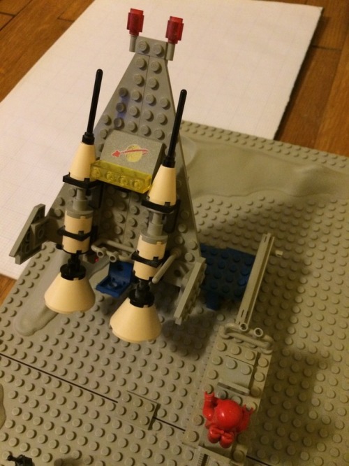 Okay, kicking off the Lego sets with one of my oldest big ones, the Beta I Command Base from 1980. T