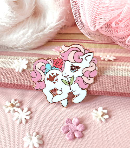 Love is in the air and these pretty pink ponies are prancing into your heart ♥ My newest set of limi