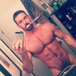 Le-Masculin:  From Thehairyhunk