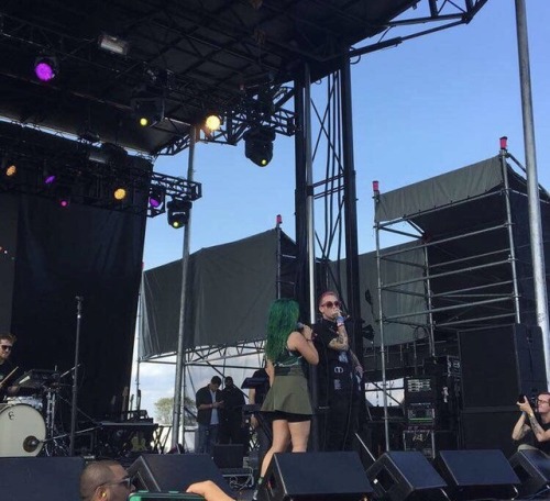 bear with phoebe ryan at the billboard hot 100 fest on august 19th