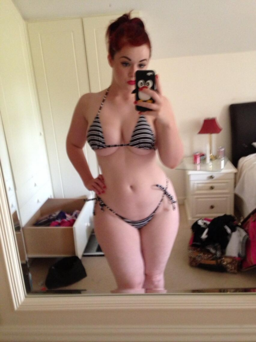 Jaye Rose bikini selfie