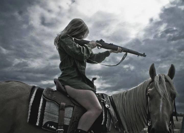 girlandguns:  Girl With Gun  follow me at : http://girlandguns.tumblr.com/  I used