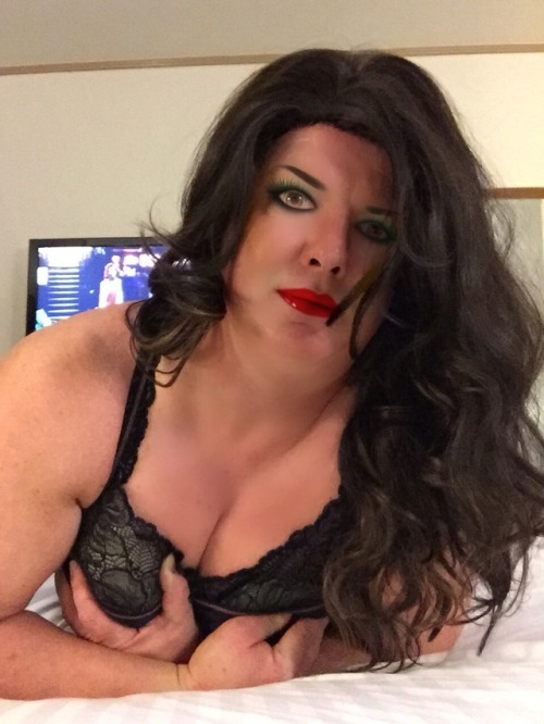 dawnisdirty: Just a Boy being Girly!!!