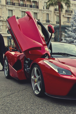 levantage:  johnny-escobar:  LaFerrari via