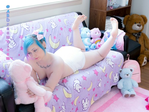 candyabdl:  Teasers from one of my most favouritest photo sets/clips I’ve shot so far with @abdreams ! It’s super cute and playful and it was all coordinated so well with the cotton candy colours. 