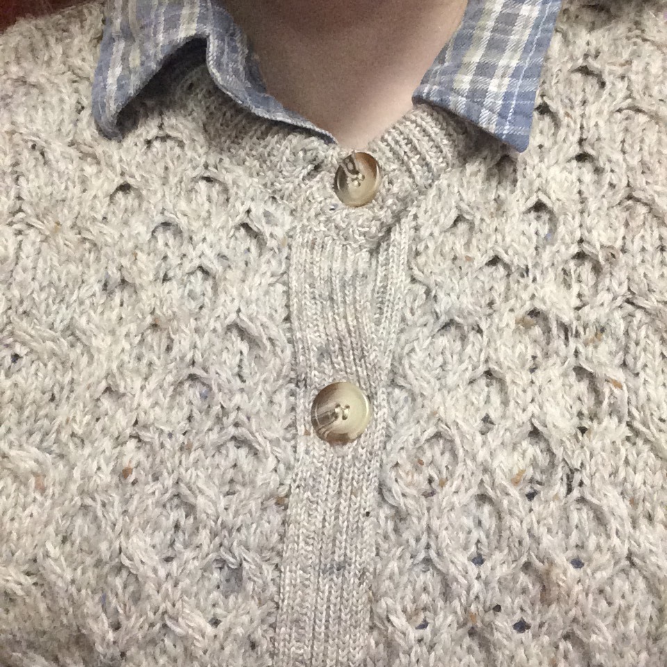 spunhk:the cutest sweater &amp; wallpaper at my grammas house :0)