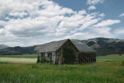 abandonedandurbex:  This Must Be the Place | Wyoming, USA [1920 x 1280]